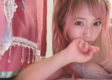 Mina Shirakawa perfekte bilder