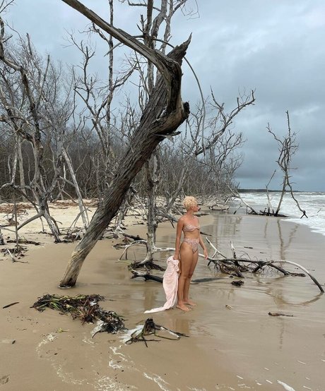 Bruna Linzmeyer hübsche sexy galerien