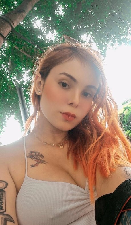 Carolina Trindade model schöne galerie