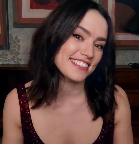 Daisy Ridley model erotische galerien