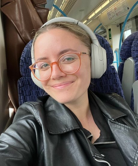 Adventures And Naps hd sexy galerie