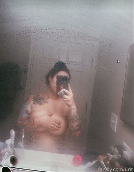 britontwitch erwachsene nacktheit fotos