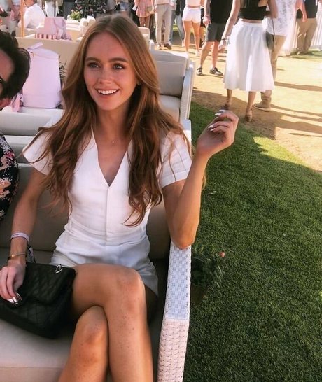 Holly Hicks freie hd archiv