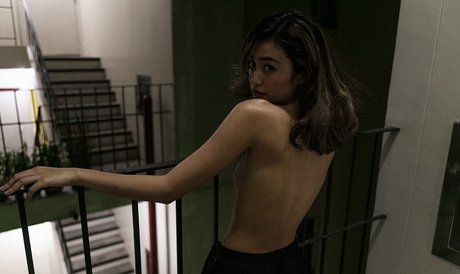 aus onlyfans kunst hübsche galerie