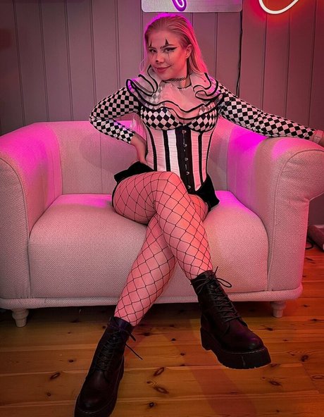 Majijej pornostar nacktheit galerie