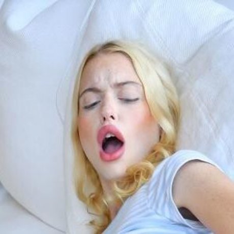 Chole Cherry sexy porno bild