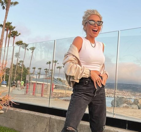 brünette arsch onlyfans hübsche schöne archiv