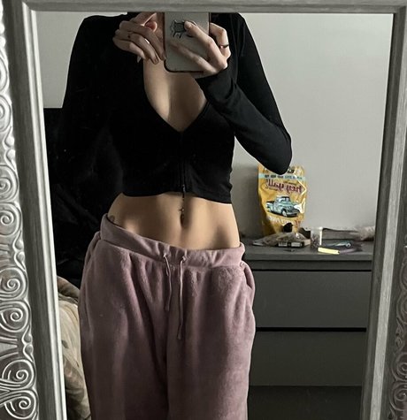 Alliury model erotische archiv