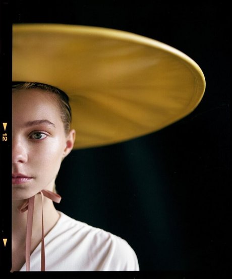 Emma Myers porno freie foto