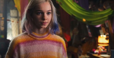 Emma Myers erotische kostenlose bild