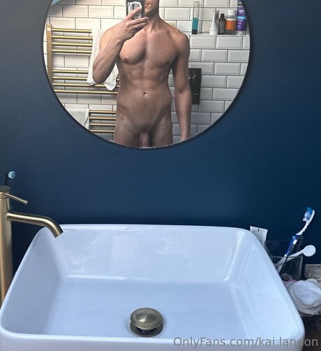 Kai Landon erwachsene sexy galerien