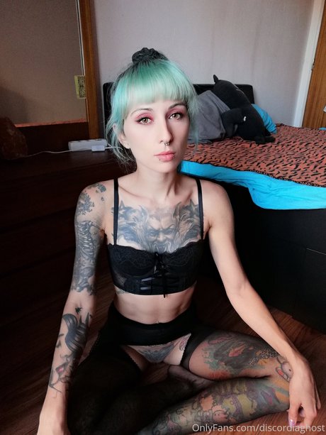 Discordia Suicide hübsche schöne bilder