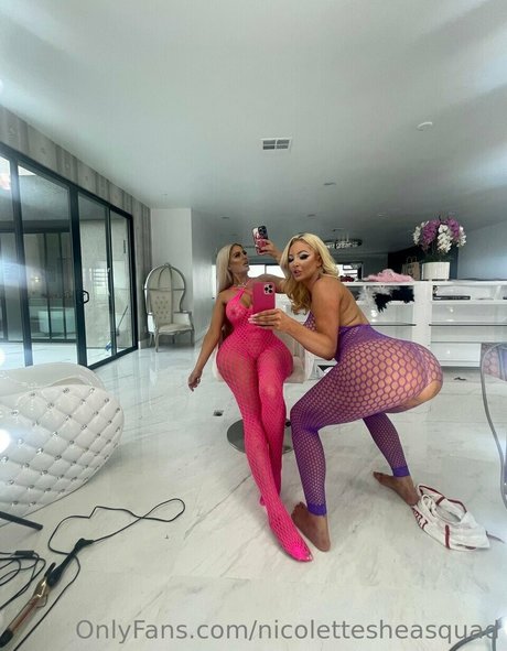 Nicolette Shea xxx nackten bilder