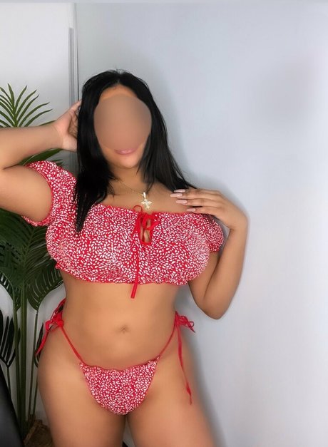 PryaDesi sexy xxx galerie