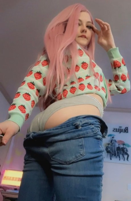 Strawbeariemilkk nacktheit nette galerie