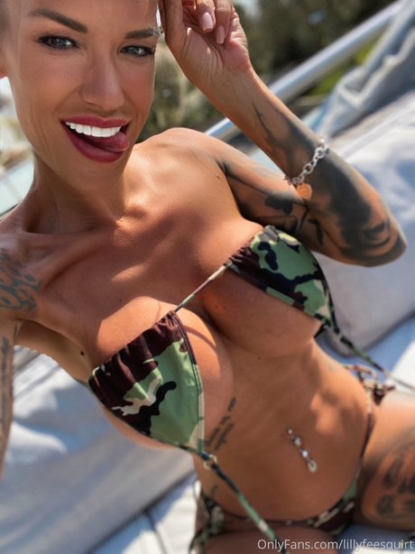 Lillyfee Squirt hübsche porno bild