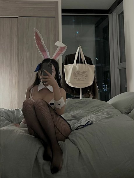 Yeonaxo hübsche nackt archiv