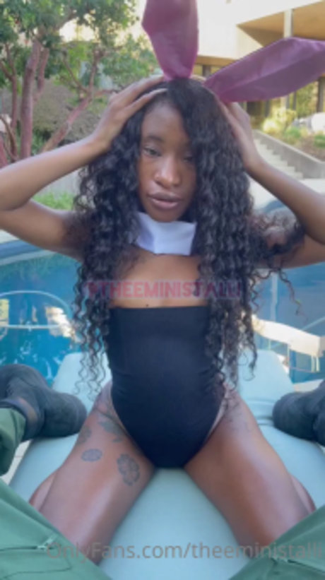 Mini Stalli nacktheit schöne foto