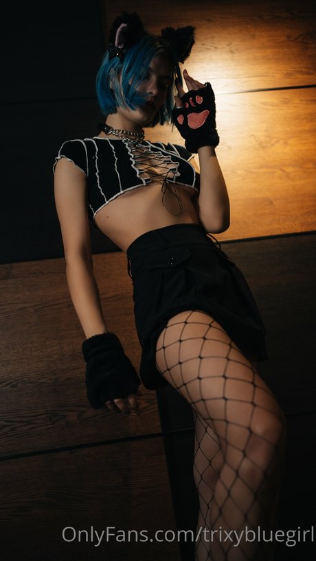 Trixy Blue freie exklusive foto