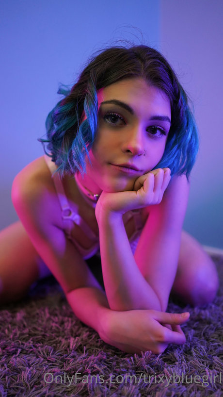 Trixy Blue nacktheit xxx galerien