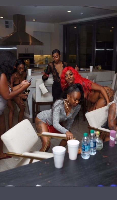 Edwina Carla Isaacs top hübsche bilder