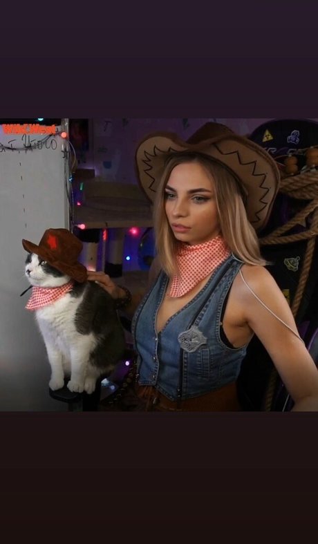 busya18plus erotische kunst foto