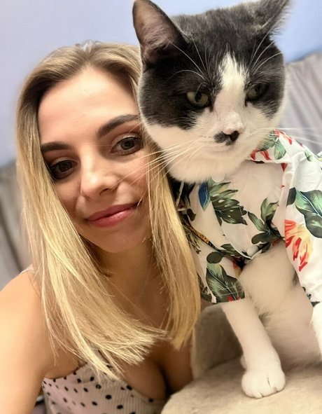 busya18plus nackt galerie