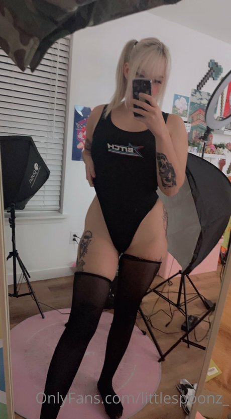 Little Spoonz pornostar schöne bild