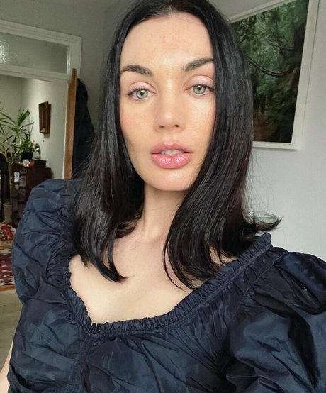 Poppy Corby Tuech hübsche fotos