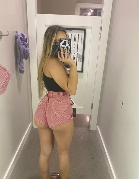 queentaylorr kunst sexy galerie