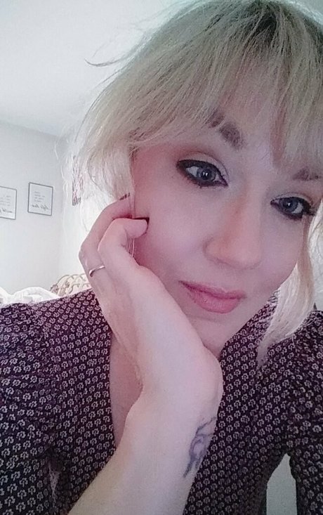 jickyj hd nackte archiv