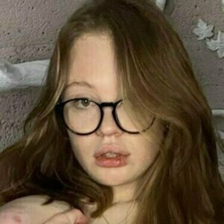 Kora lina erotische exklusive foto