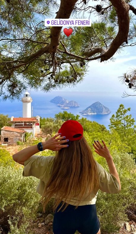 Merve Elmas kunst freie foto