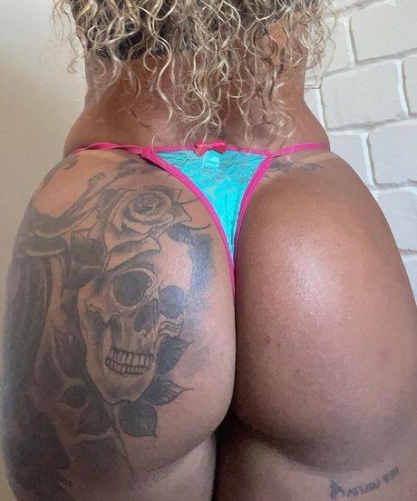 Allanna Jhessy model erotische bild