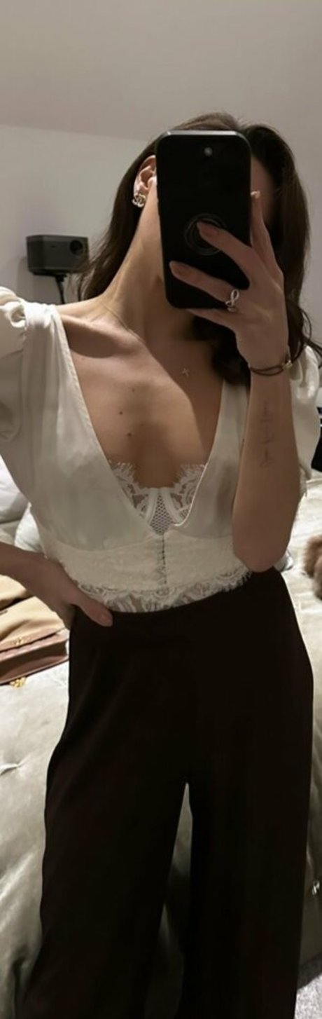 Faye Brookes hd exklusive galerien