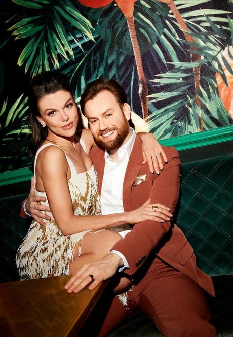 Faye Brookes heiße nackte bilder