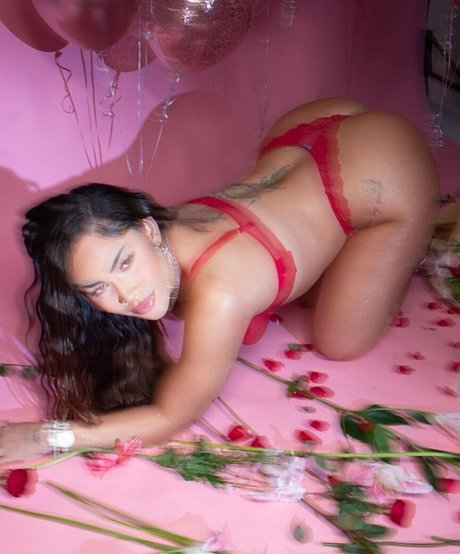 Vitoria Kelly porno akt archiv