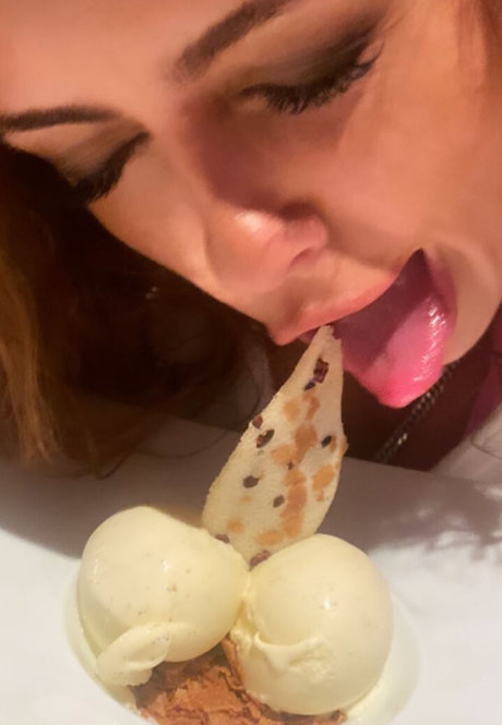 asiatische transe onlyfans schöne nacktheit bilder