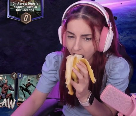 AnnieFuchsia erwachsene sex fotos