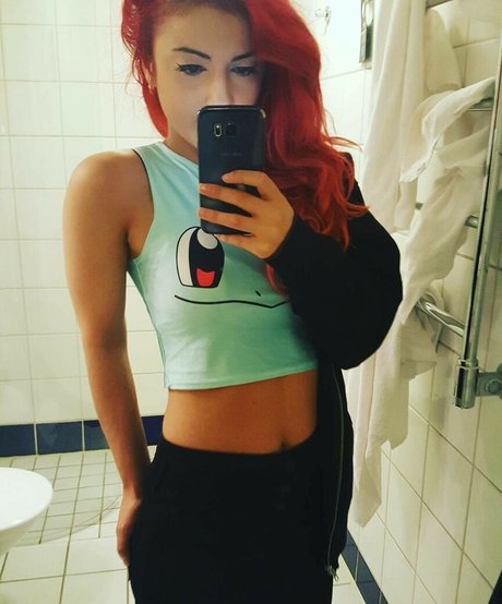 AnnieFuchsia hübsche schöne foto