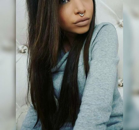 Tyra Kadney xxx freie bilder