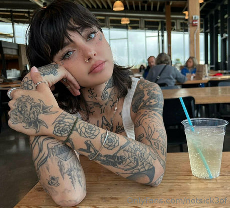 Notsick3 nacktheit heiße foto