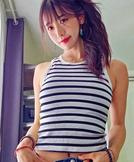 jinnytty sexy hübsche bild