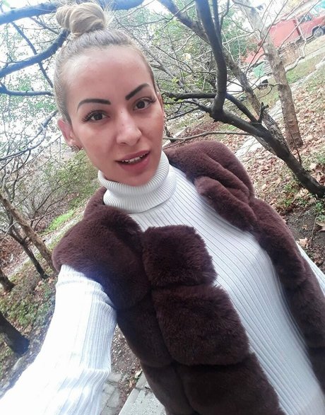 Marinela Adalbertova erwachsene nackten bilder