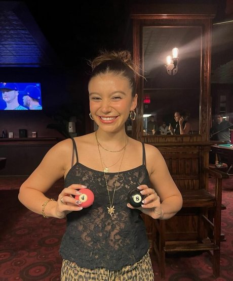 Genevieve Hannelius perfekte exklusive galerien