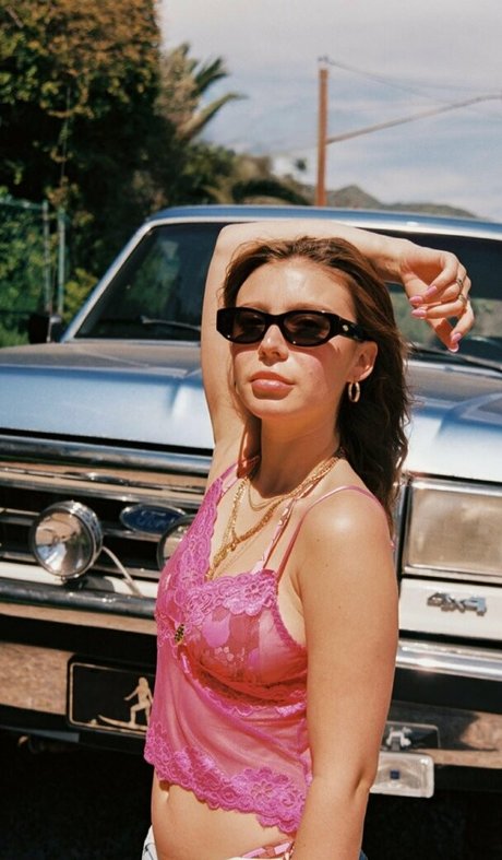 Genevieve Hannelius top pornostar bilder