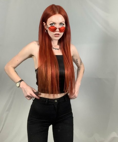 tamagotchimilf erwachsene exklusive bilder