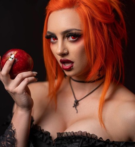 GiGi Dolan erwachsene nackte galerie