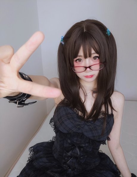 YaoYaoQwQ porno nackte bilder