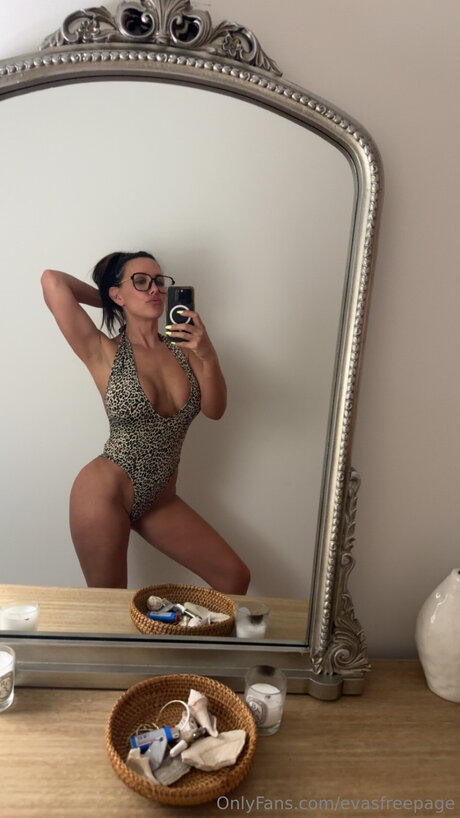 Evasfreepage model nette foto